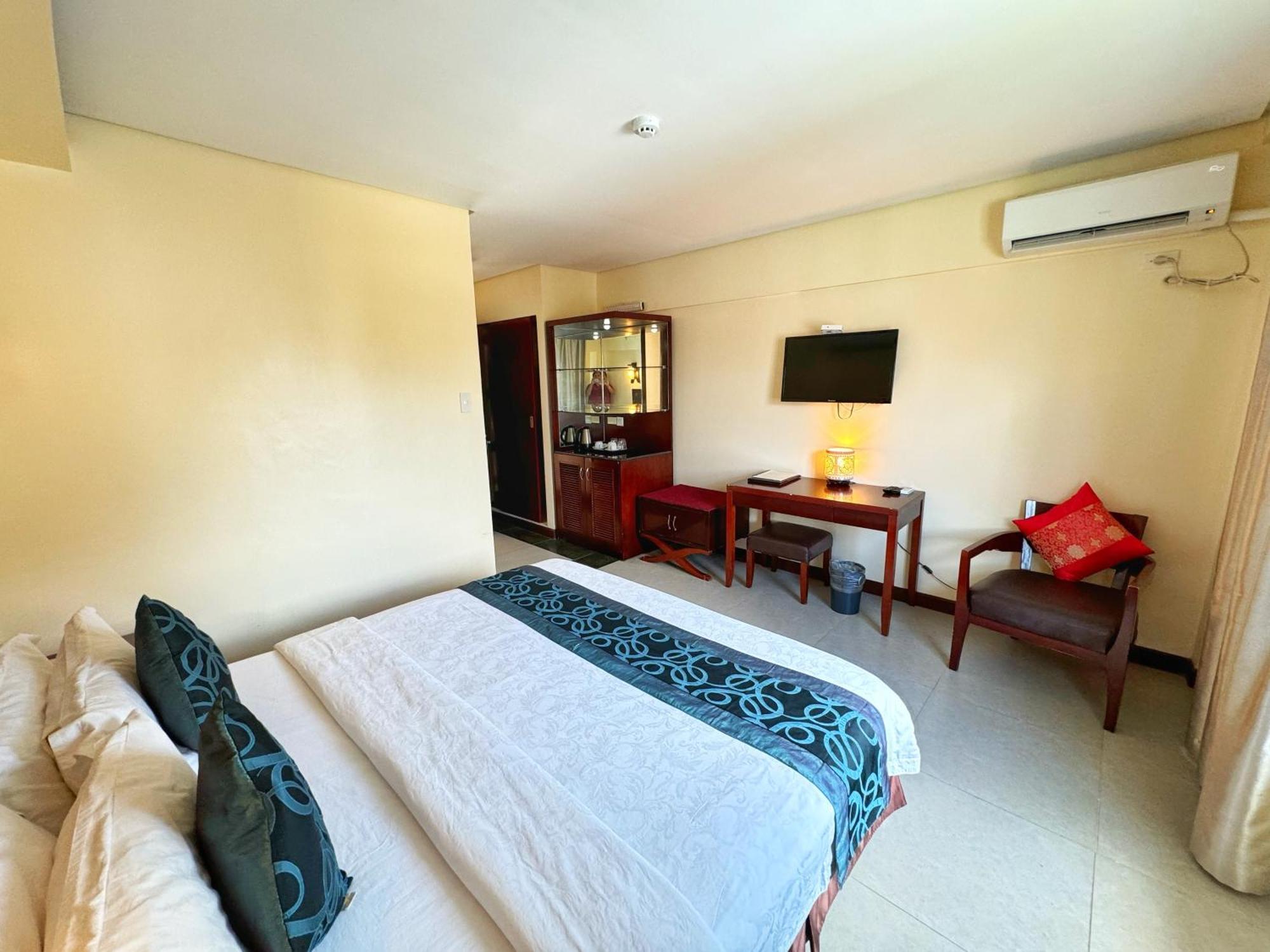 Golden Phoenix Hotel Boracay Manoc-Manoc Dış mekan fotoğraf