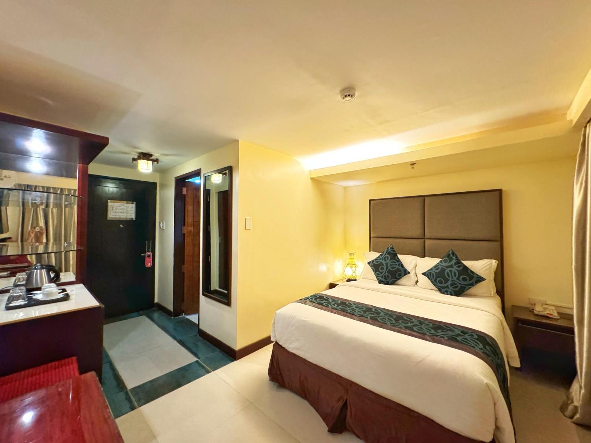 Golden Phoenix Hotel Boracay Manoc-Manoc Dış mekan fotoğraf