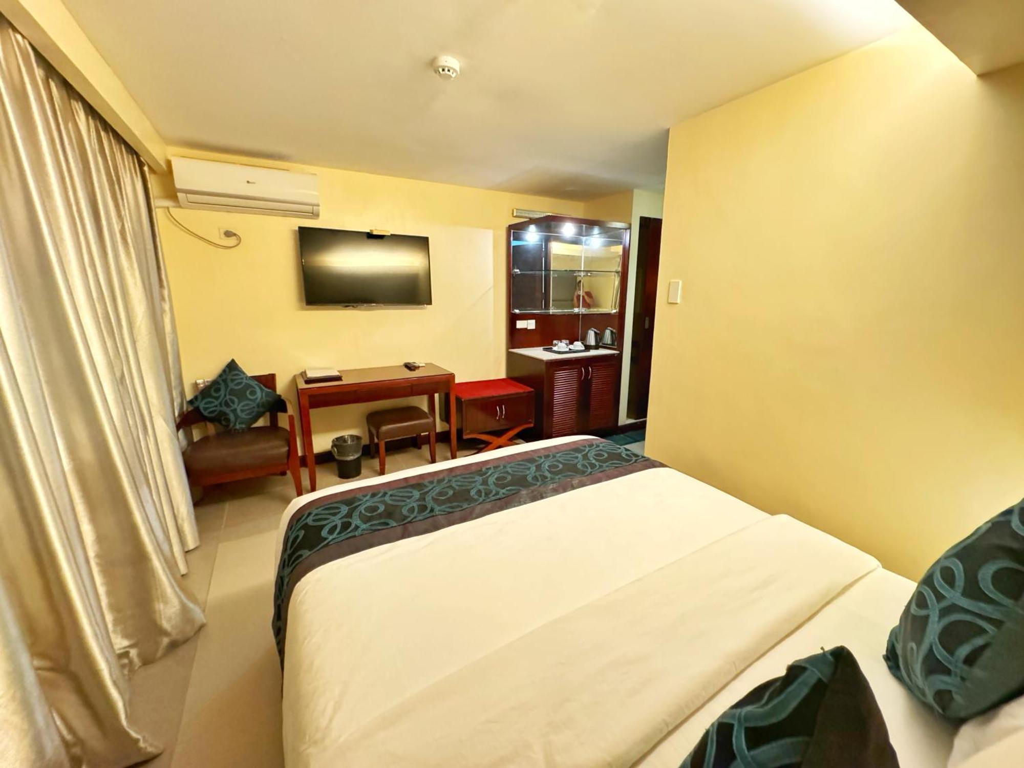 Golden Phoenix Hotel Boracay Manoc-Manoc Dış mekan fotoğraf